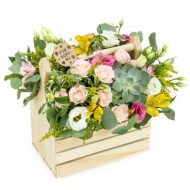Цветы в деревянном ящике с доставкой в Гродно